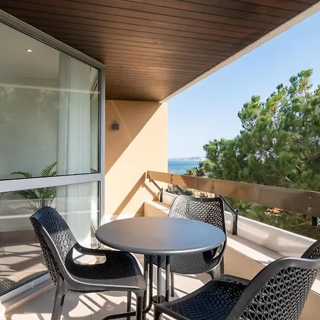 Coastal Charm By Lovelystay Oeiras Extérieur photo