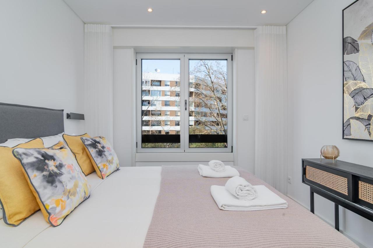 Coastal Charm By Lovelystay Oeiras